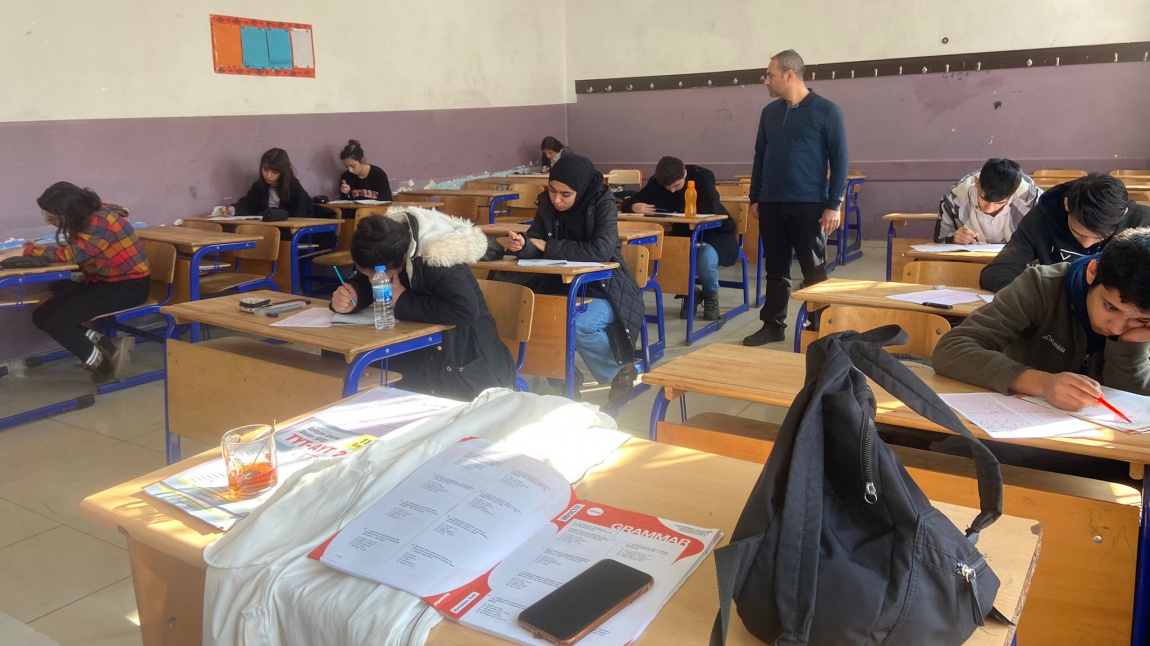 Türkiye geneli deneme sınavımızı tamamladık hafta sonu olmasına rağmen Öğrencilerimiz için gelip katkı sunan öğretmenlerime özellikle teşekkür ederim. Hüseyin NARİN Okul müdürü